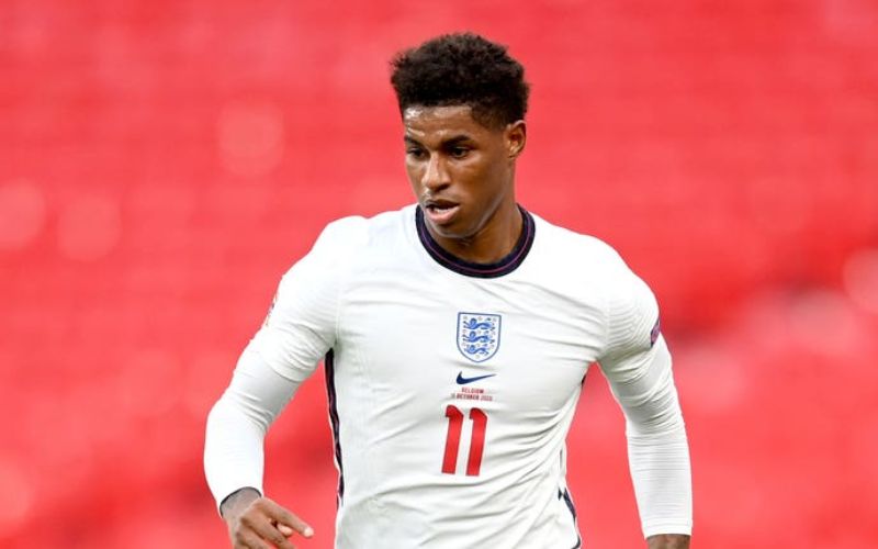 Marcus Rashford thi đấu cho đội tuyển quốc gia Anh