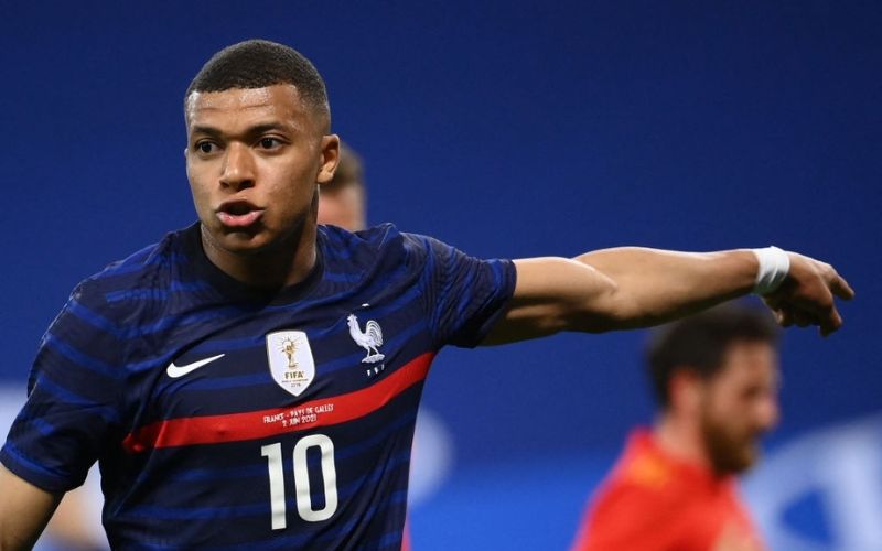 Mbappe thi đấu tại Đội tuyển Quốc gia Pháp